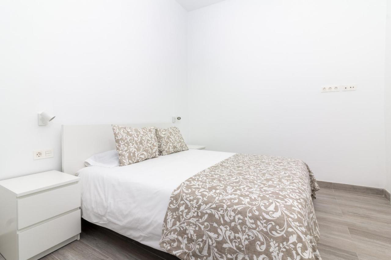 Homeforguest Moderno Apartamento En Santa Cruz Bagian luar foto