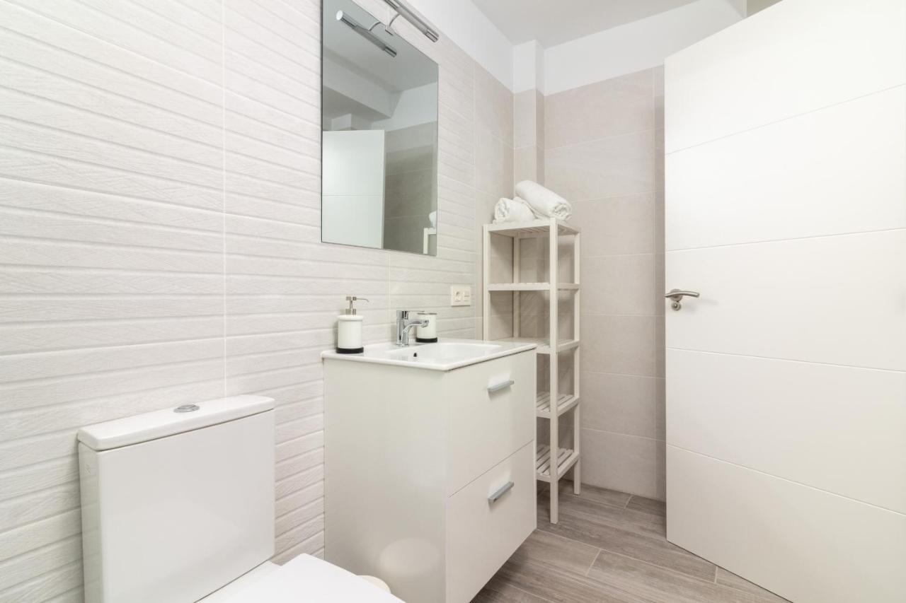 Homeforguest Moderno Apartamento En Santa Cruz Bagian luar foto