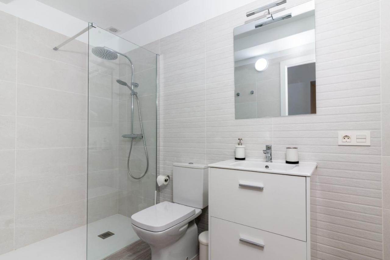 Homeforguest Moderno Apartamento En Santa Cruz Bagian luar foto